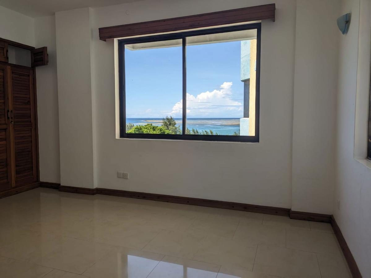 4 Bed Apartment with En Suite in Kizingo - 9