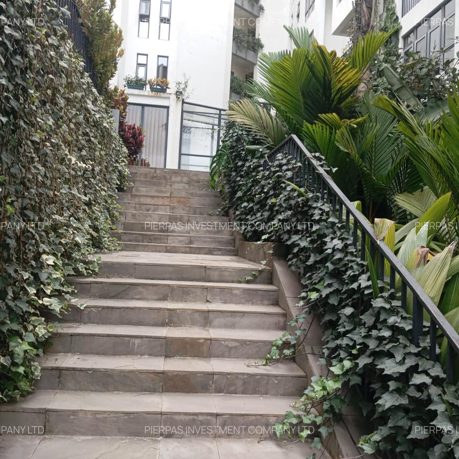 Serviced 2 Bed Apartment with En Suite in Spring Valley - 6