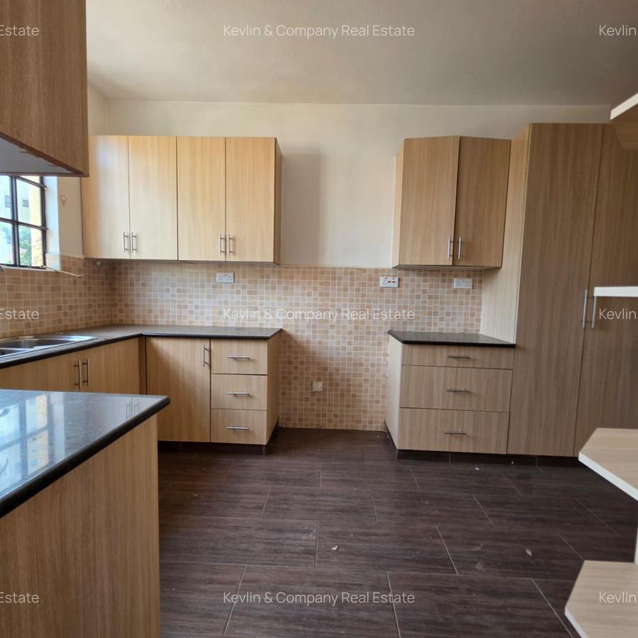 2 Bed Apartment with En Suite in Lavington - 8