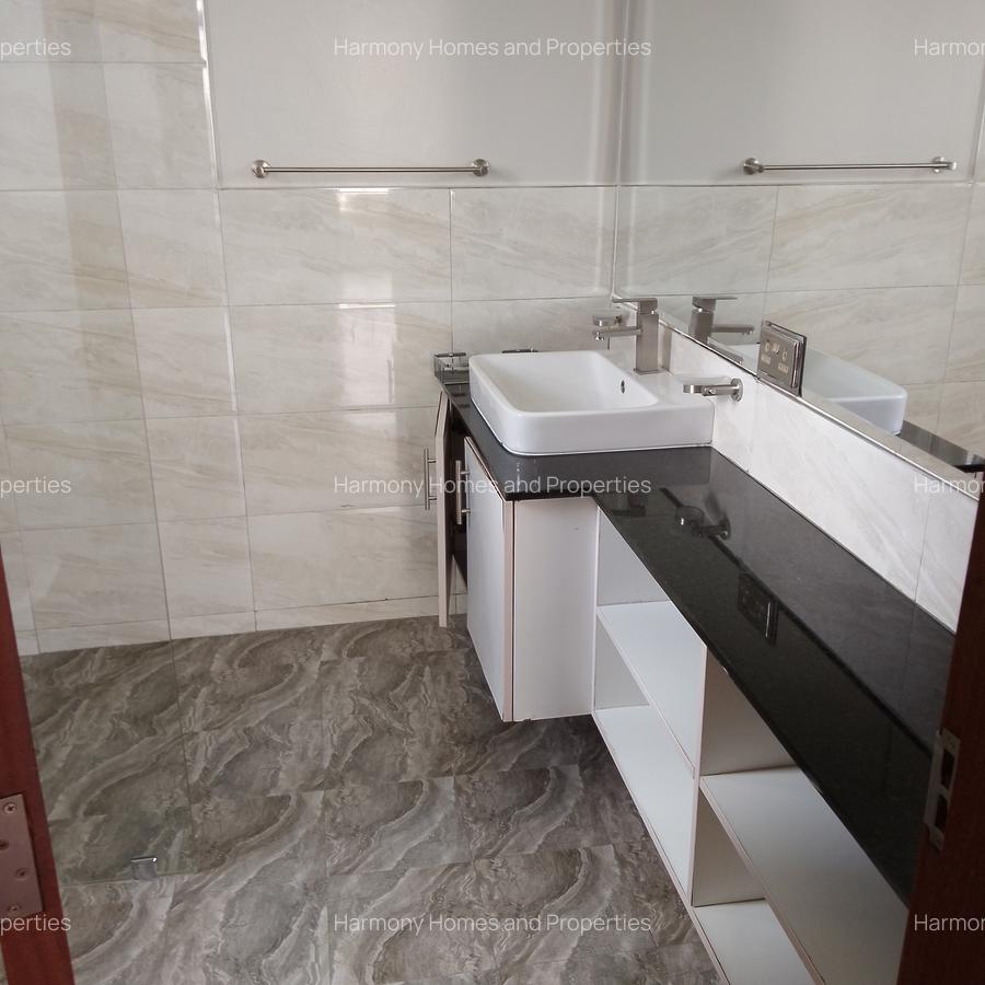 4 Bed Apartment with En Suite at Riverside - 6