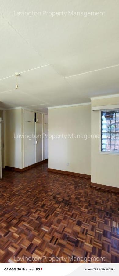 4 Bed House with En Suite at Loresho Crescent - 8