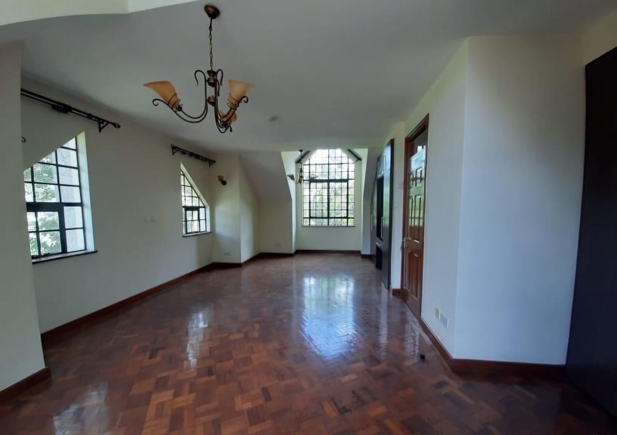 4 Bed Townhouse in Lavington - 12