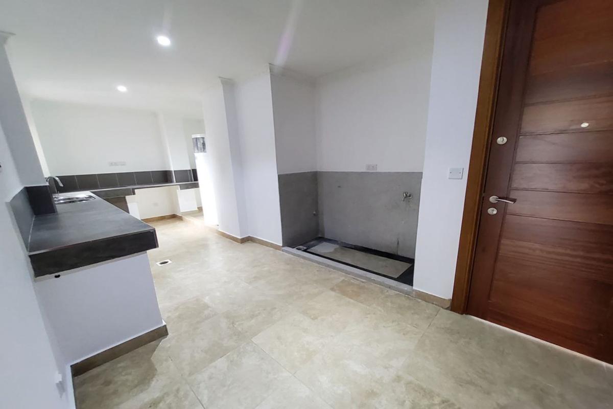 3 Bed Apartment with En Suite in Parklands - 6