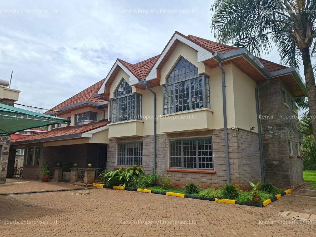 5 Bed House with En Suite in Runda - 3