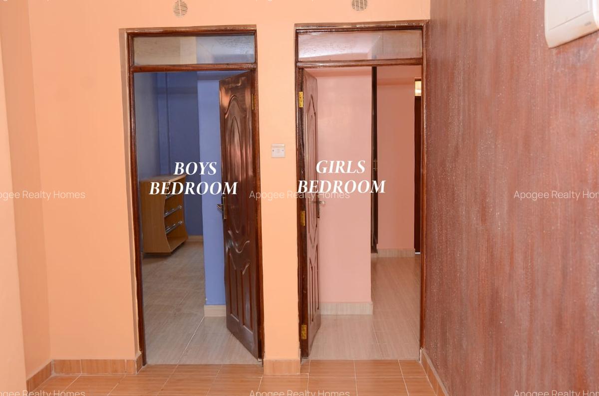 4 Bed House with En Suite at Membley - 14