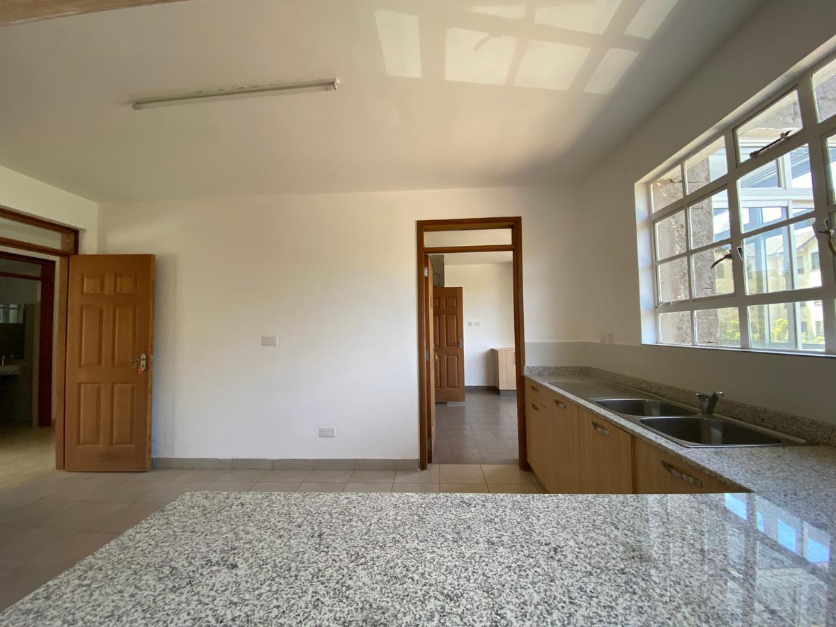 3 Bed Apartment with En Suite in Lavington - 15