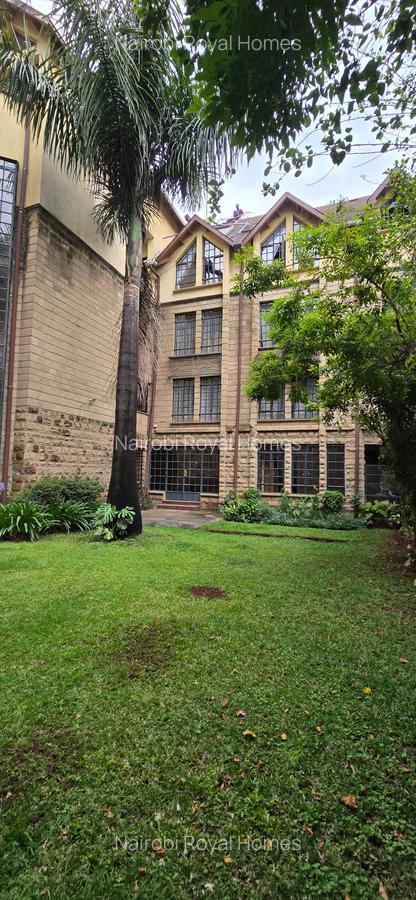 3 Bed Apartment with En Suite at Valley Arcade - 16