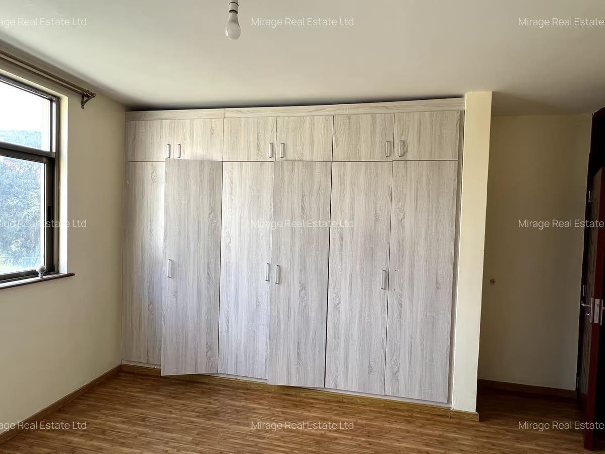 3 Bed Apartment with En Suite in Lavington - 14