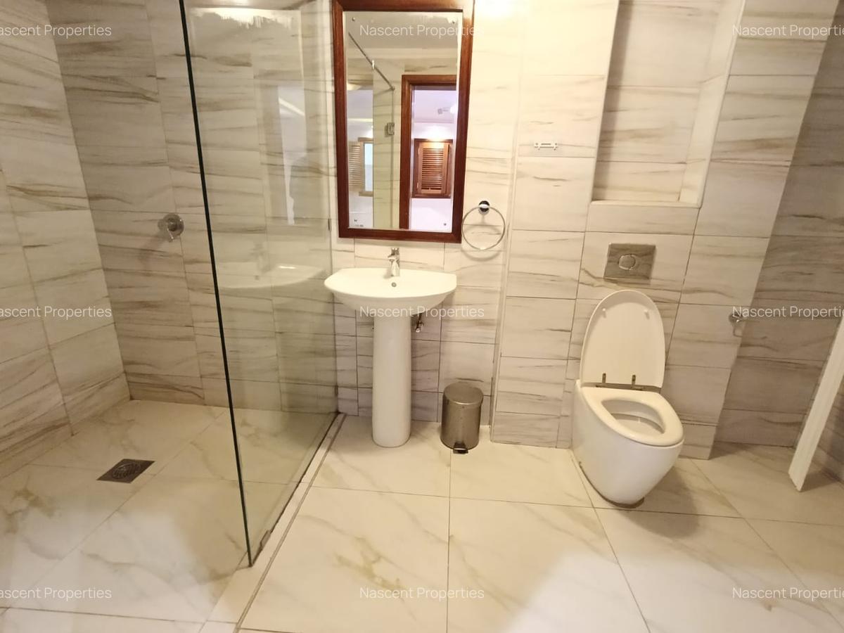 5 Bed Villa with En Suite in Lavington - 15