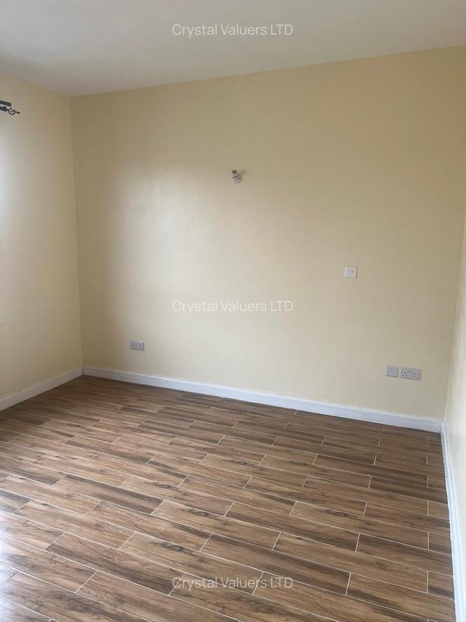3 Bed Apartment with En Suite in Lavington - 11