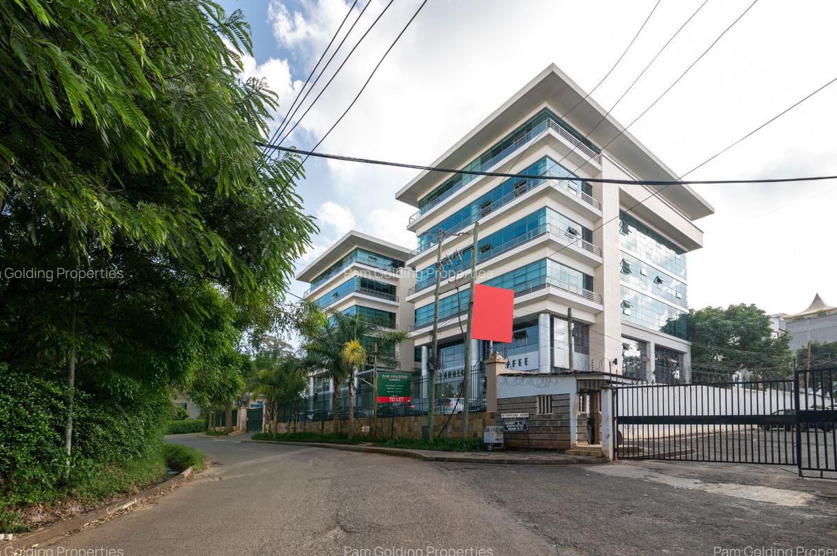 301 m² Office with Backup Generator in Riverside - 1