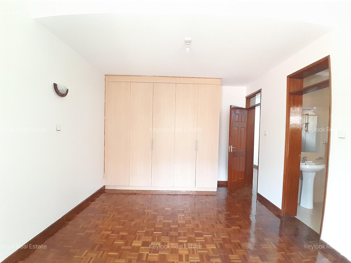 3 Bed Apartment with En Suite at Lavington Green - 17