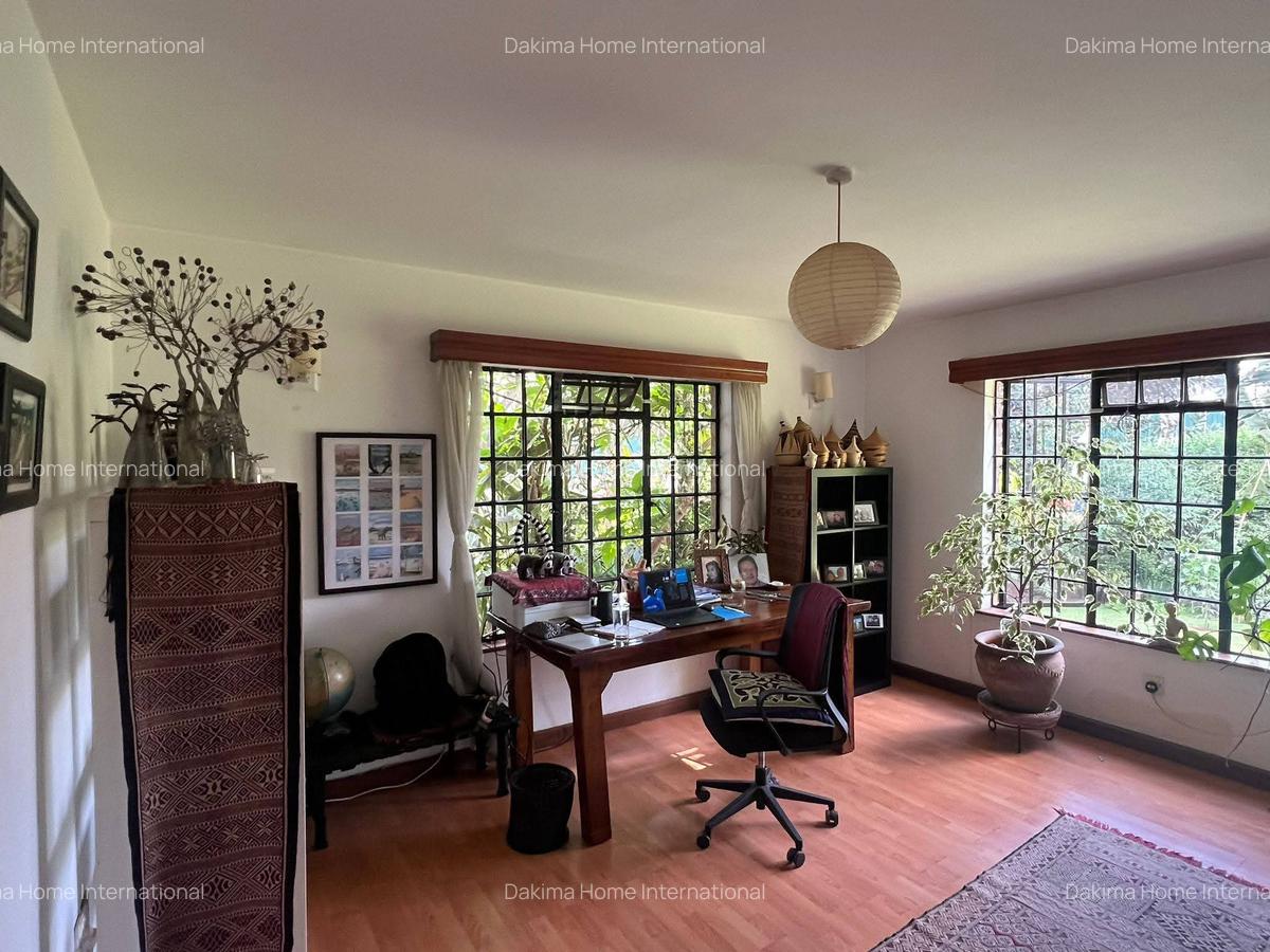 5 Bed Townhouse with En Suite in Runda - 6