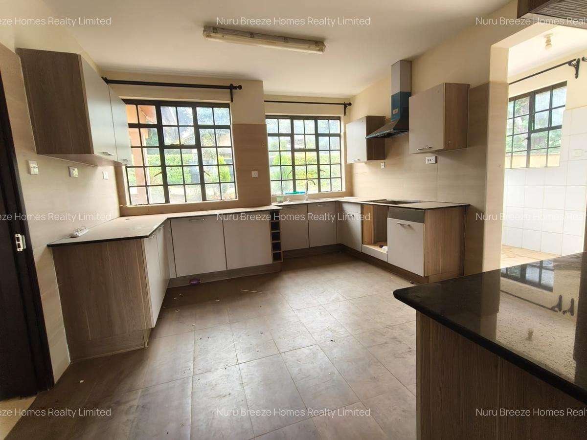 5 Bed Townhouse with En Suite in Karen - 3