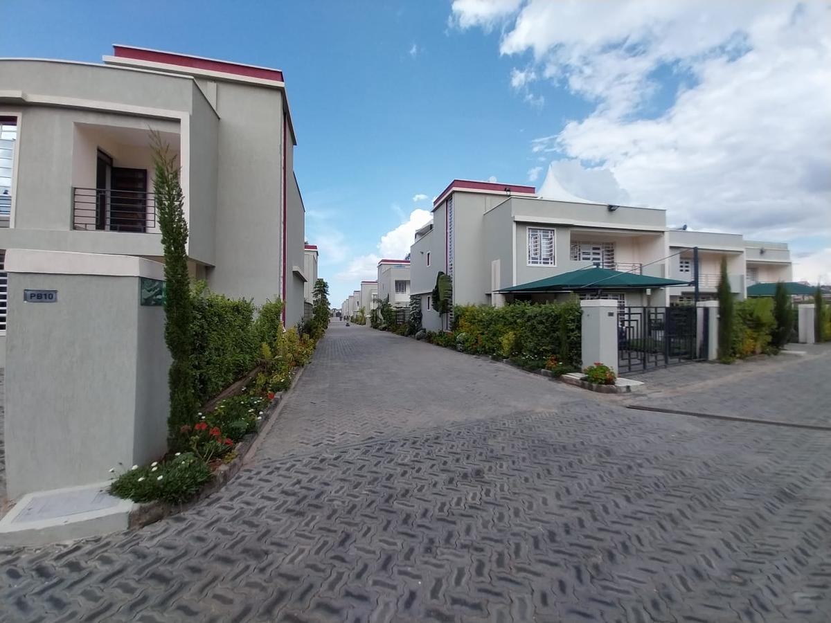 4 Bed House with En Suite in Kitengela - 1