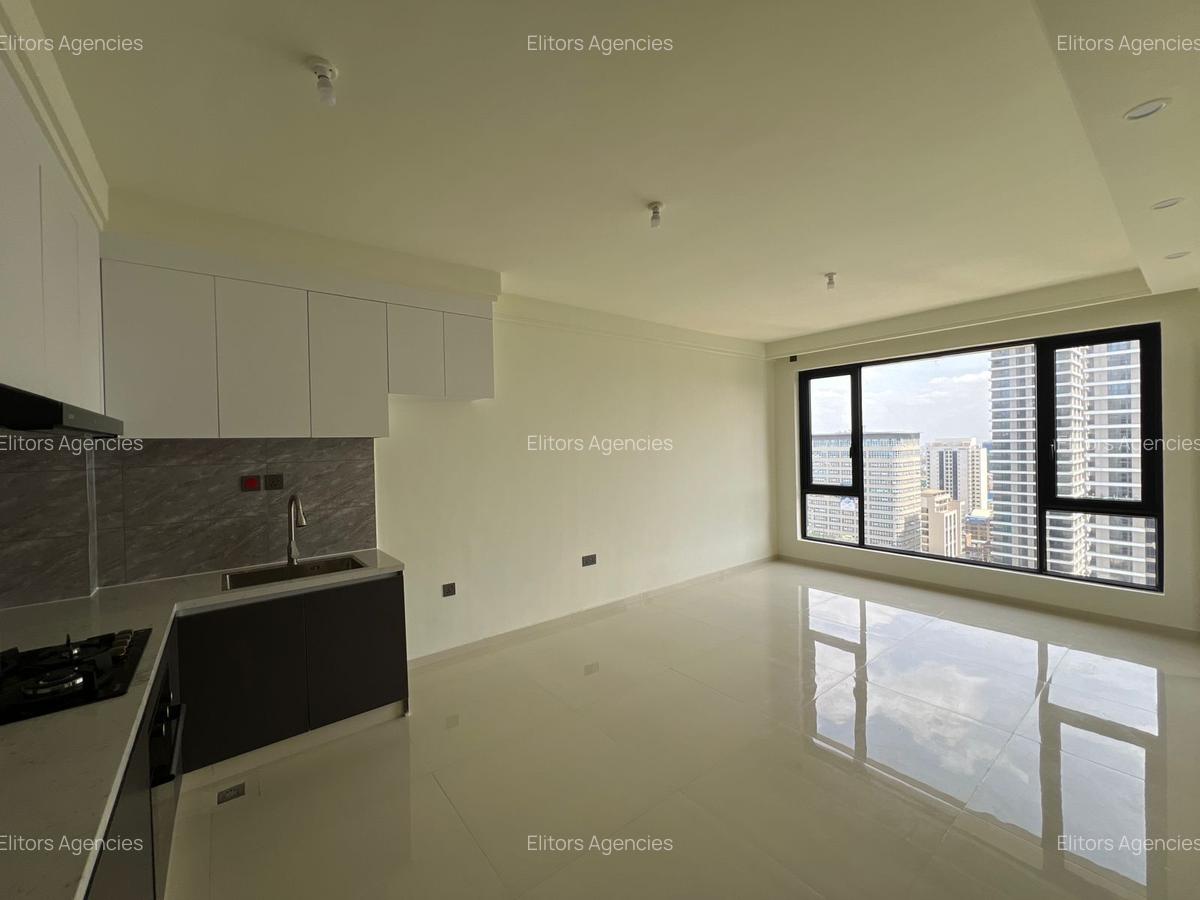 1 Bed Apartment with En Suite at Westlands Road - 5