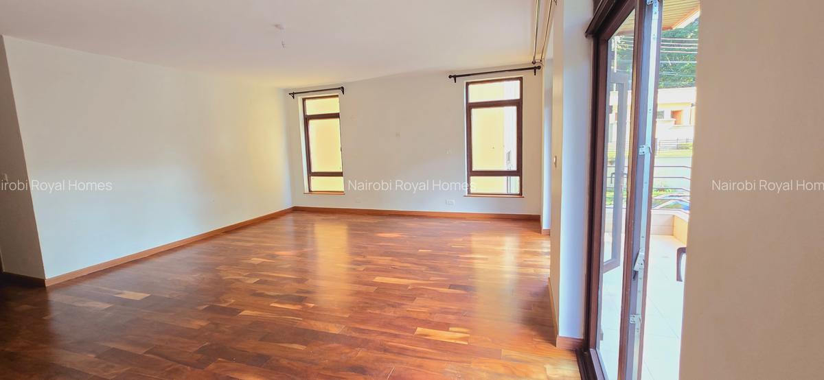 5 Bed Townhouse with En Suite at Lavington Green - 6