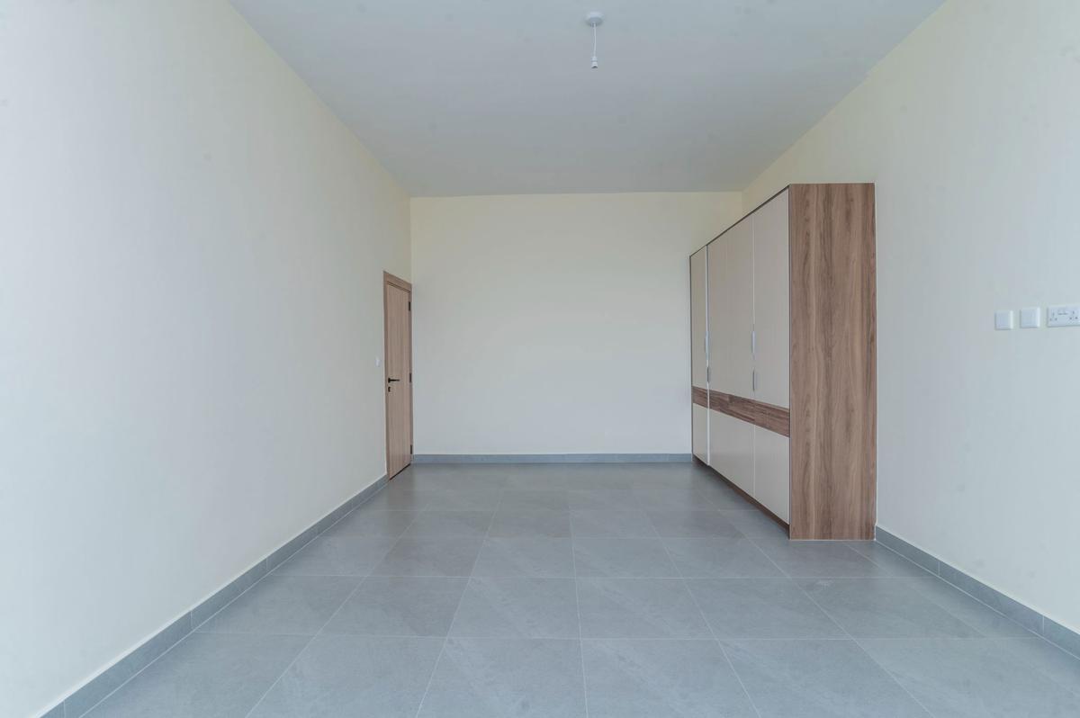 3 Bed Apartment with En Suite in Parklands - 13