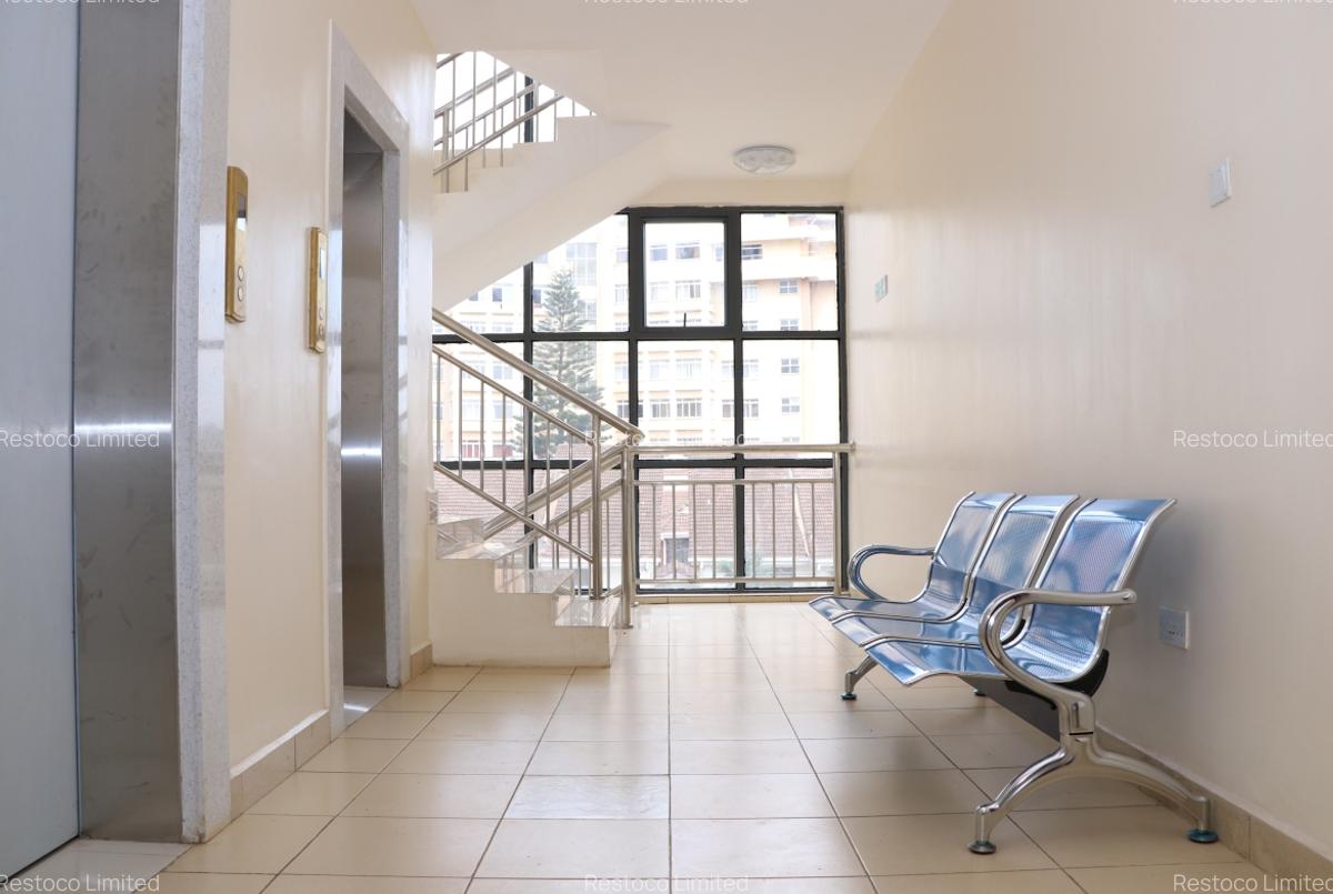 4 Bed Apartment with Swimming Pool at Brookside - 6