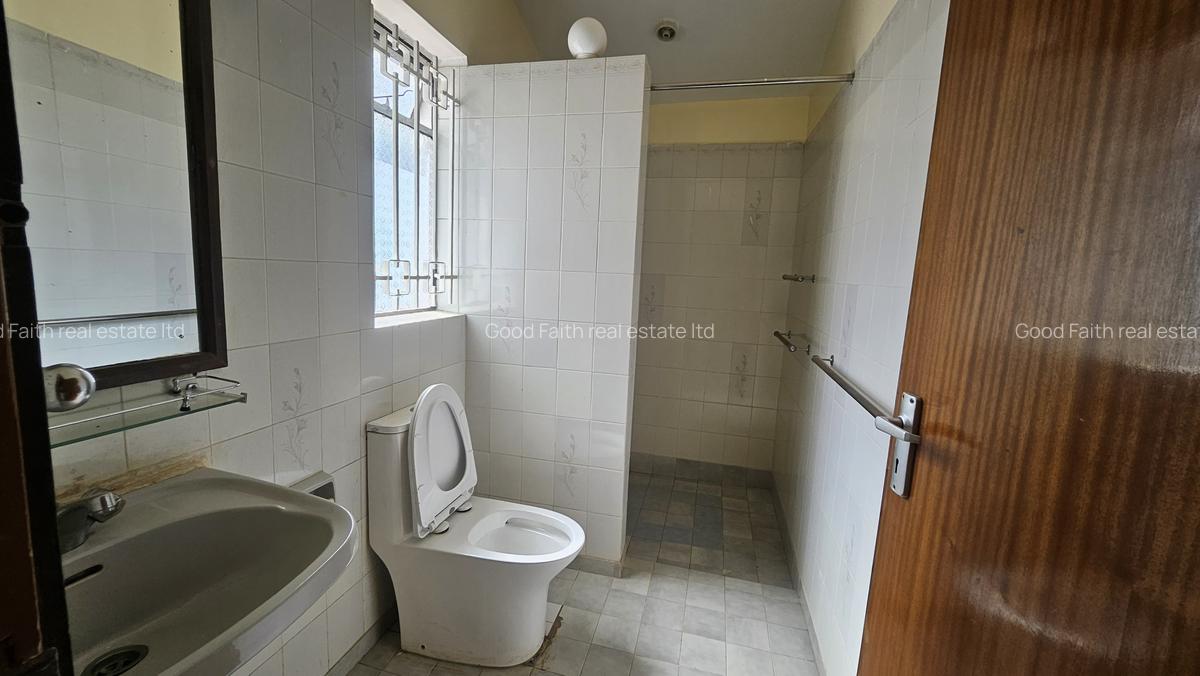 5 Bed House with En Suite in Gigiri - 12