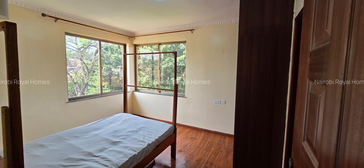 5 Bed Townhouse with En Suite at Lavington Green - 19