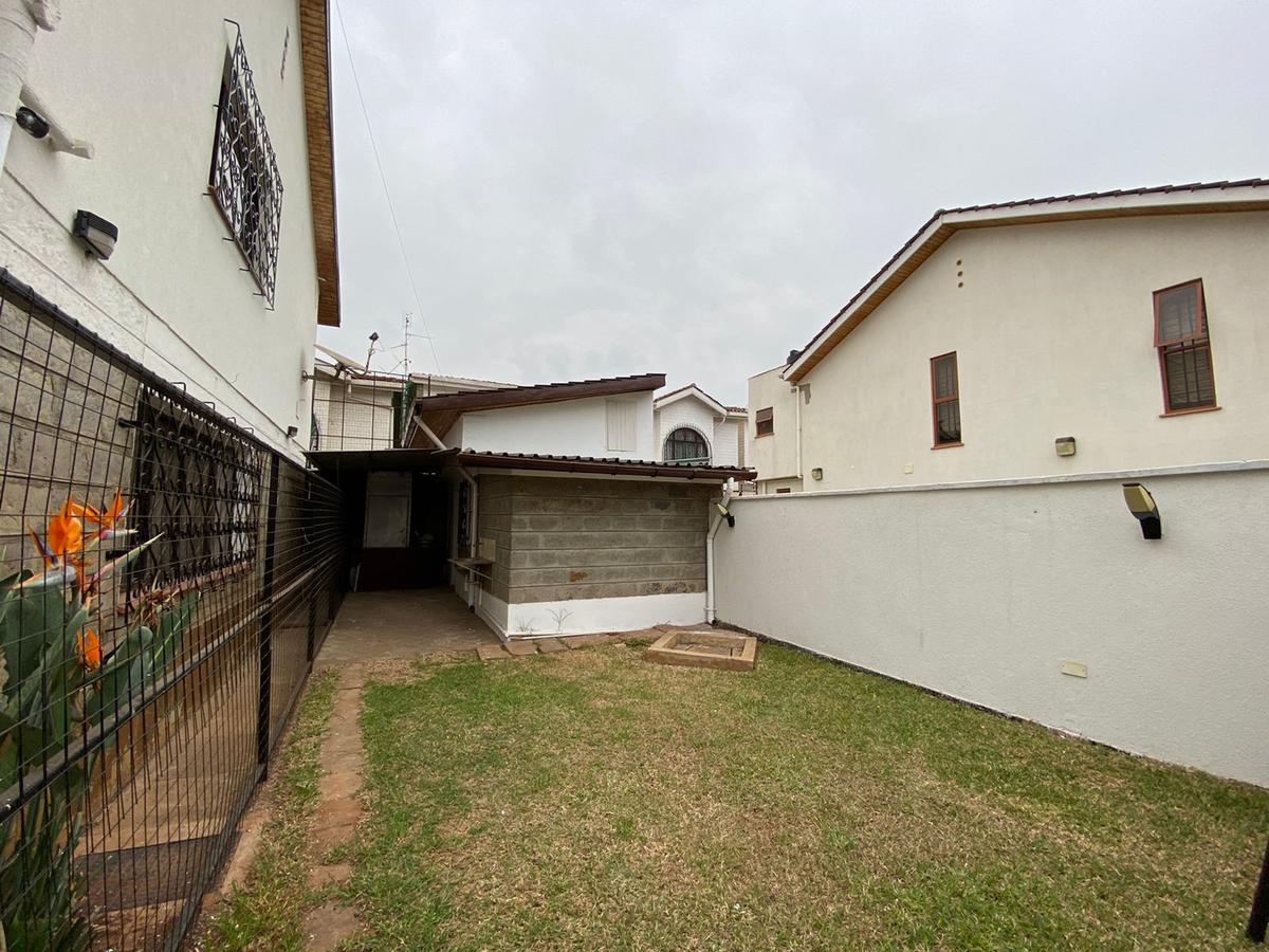 3 Bed Townhouse with En Suite at Mpaka Road - 15