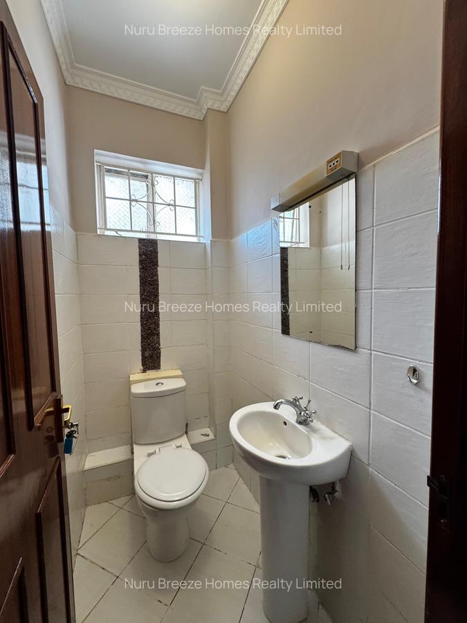 4 Bed House with En Suite in Runda - 5