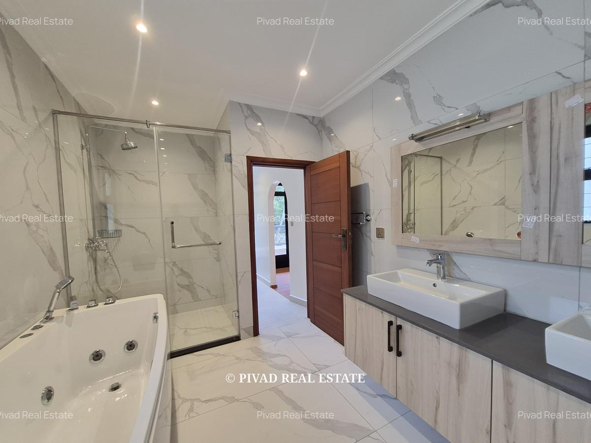 5 Bed House with Garden in Runda - 3