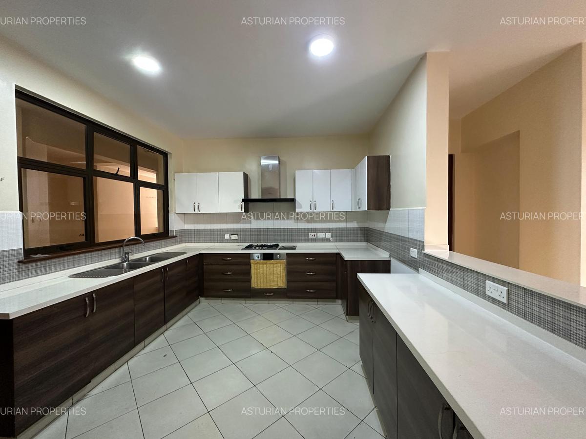 4 Bed Apartment with En Suite in Westlands Area - 2