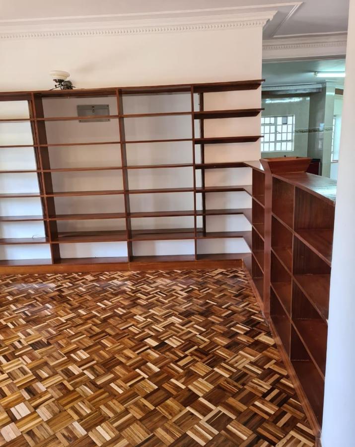 5 Bed House with En Suite in Runda - 7
