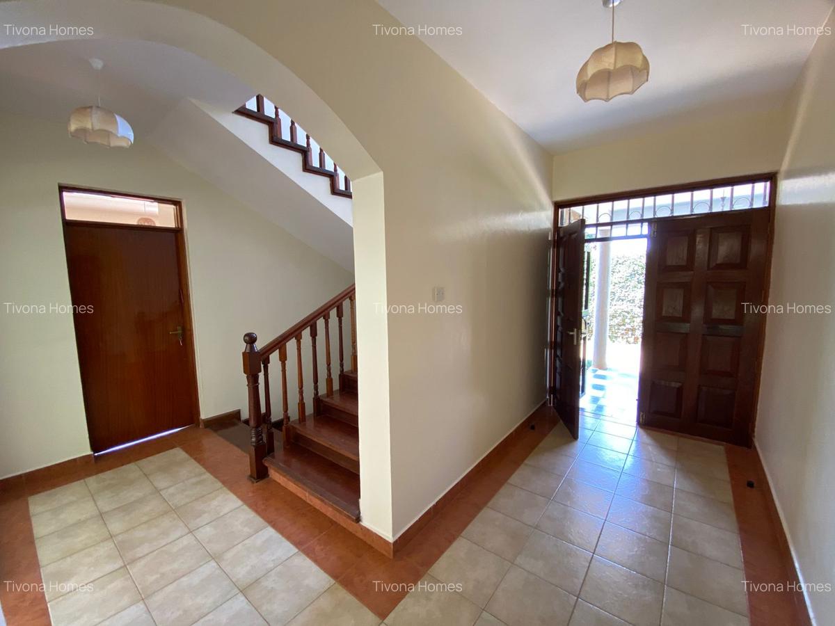 6 Bed House with En Suite in Runda - 6