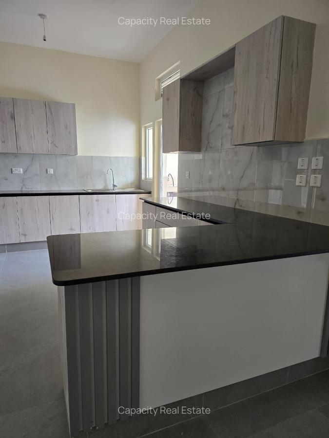 3 Bed Apartment with En Suite in Parklands - 1