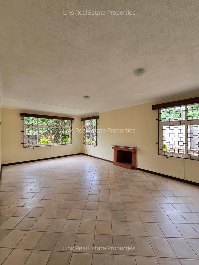 4 Bed Townhouse with En Suite in Lavington - 4