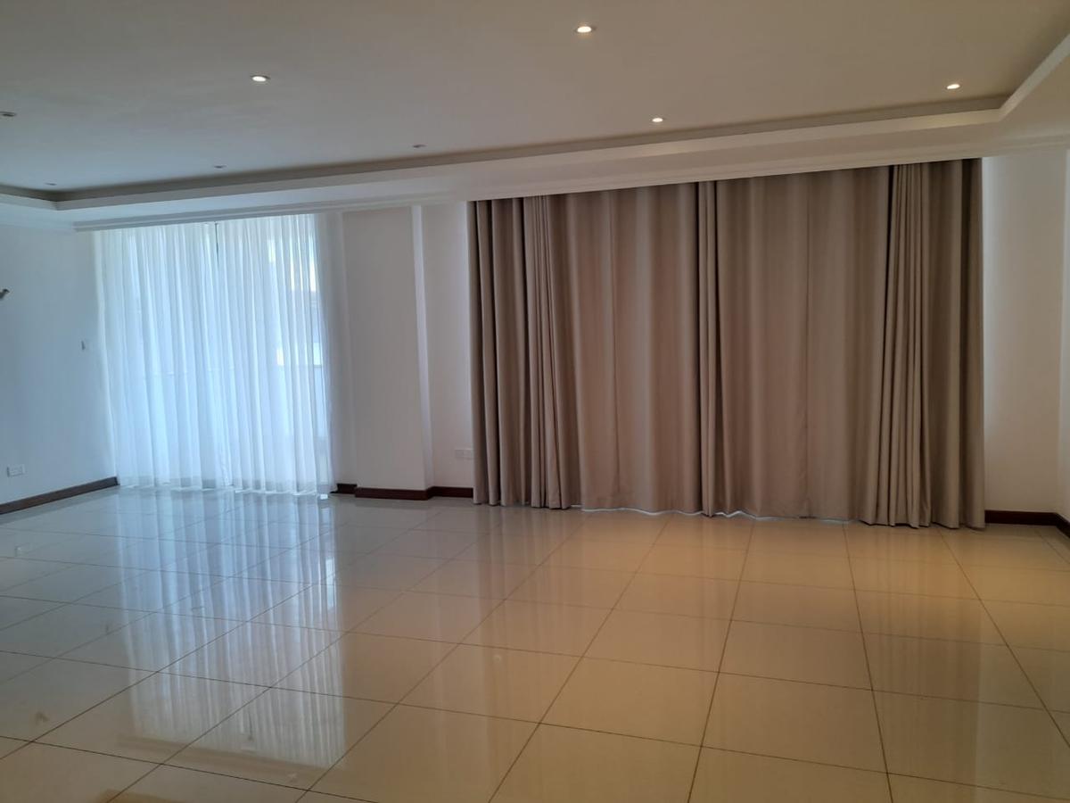 4 Bed Apartment with En Suite in General Mathenge - 3