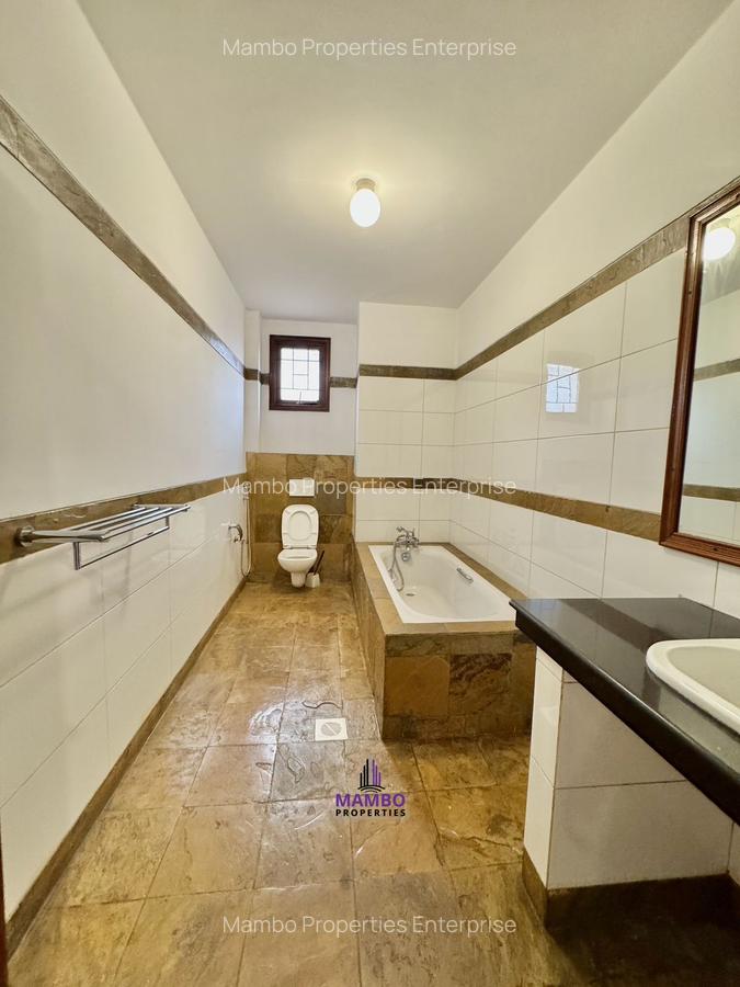 3 Bed Apartment with En Suite at Riverside Dr - 14