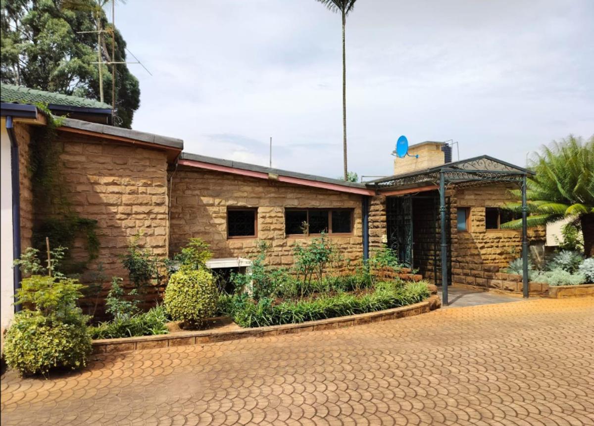 5 Bed House with En Suite in Kitisuru - 1