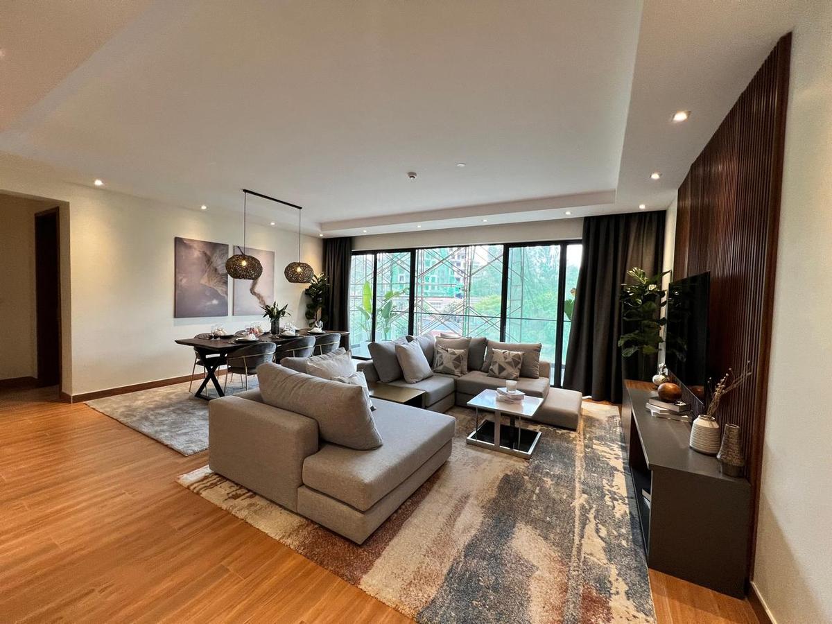 3 Bed Apartment with Swimming Pool in Riverside - 8