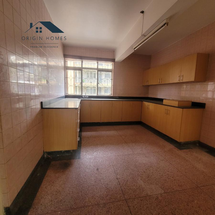 3 Bed Apartment with En Suite at Kilimani - 7