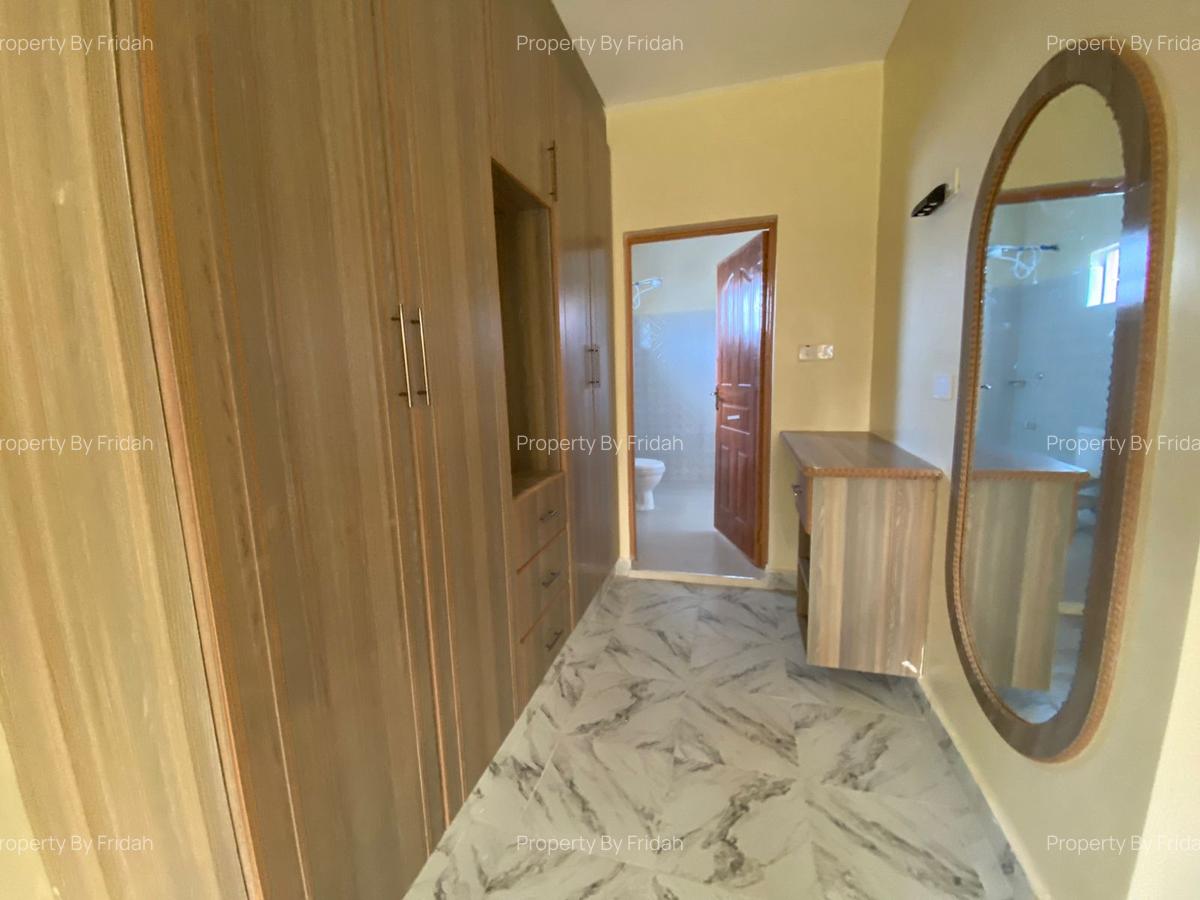 3 Bed Townhouse with En Suite in Kitengela - 10