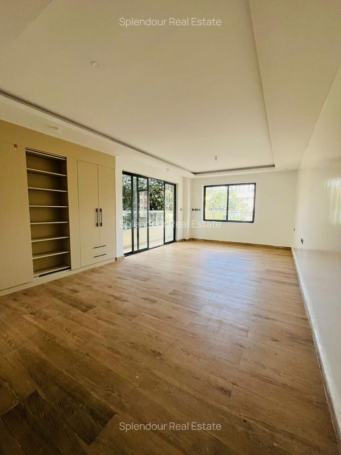 5 Bed Apartment with En Suite at 3Rd Parklands - 17