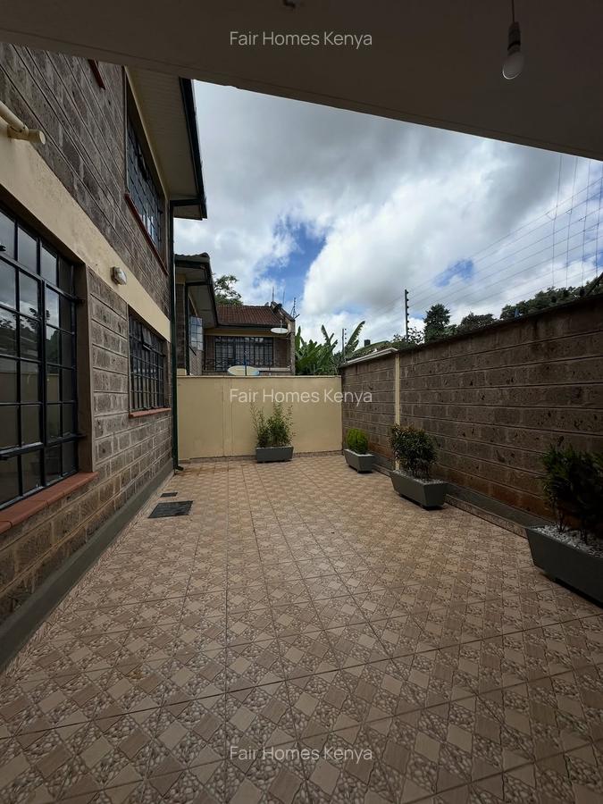 4 Bed Townhouse with En Suite at James Gichuru - 11