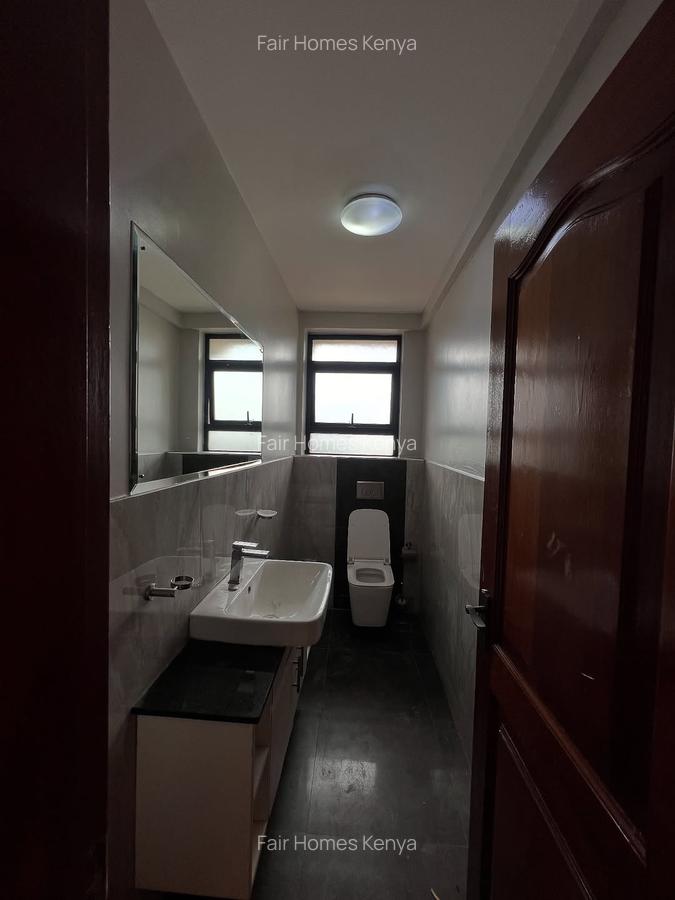 4 Bed Apartment with En Suite at Riverside Drive - 4