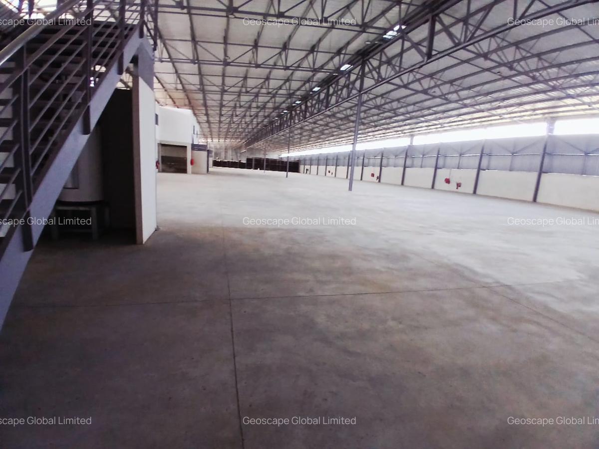 30,000 ft² Warehouse with Parking in Ruiru - 3