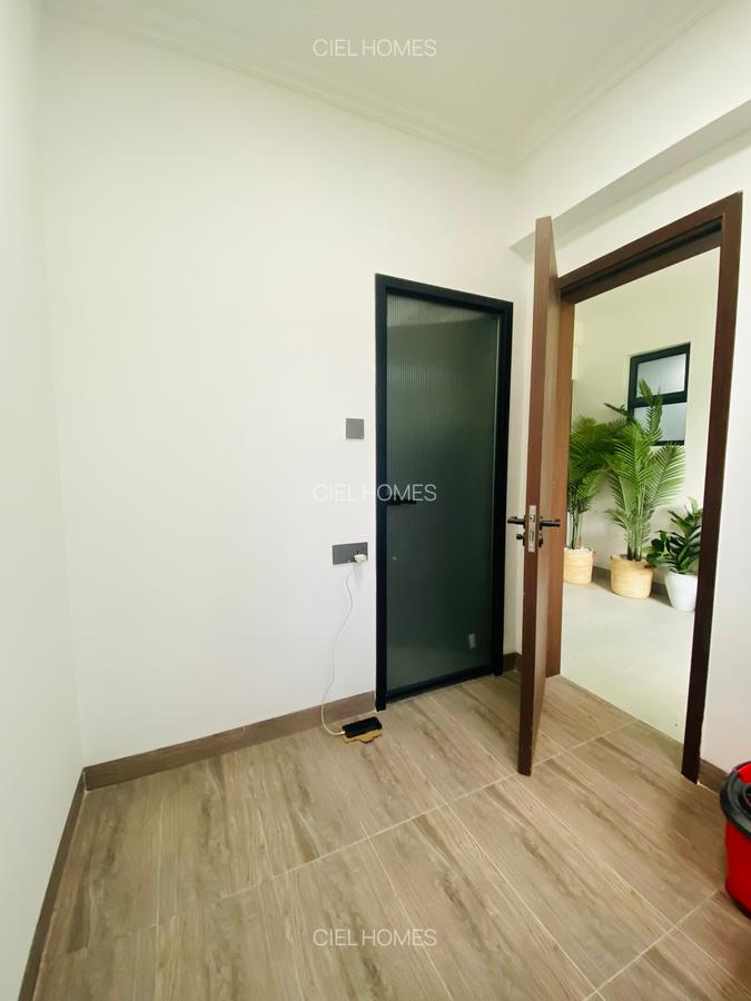 2 Bed Apartment with En Suite at Spot Road - 8