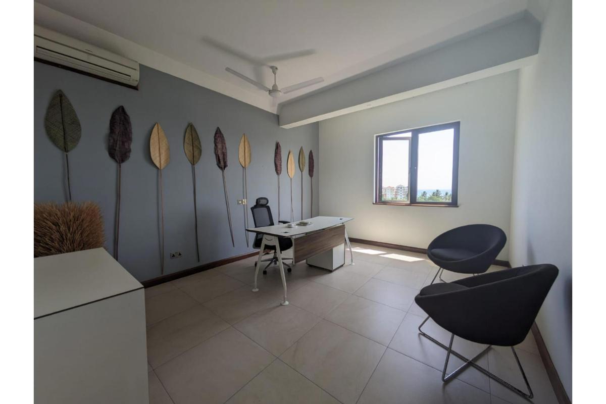 2 Bed Apartment with En Suite in Nyali Area - 9