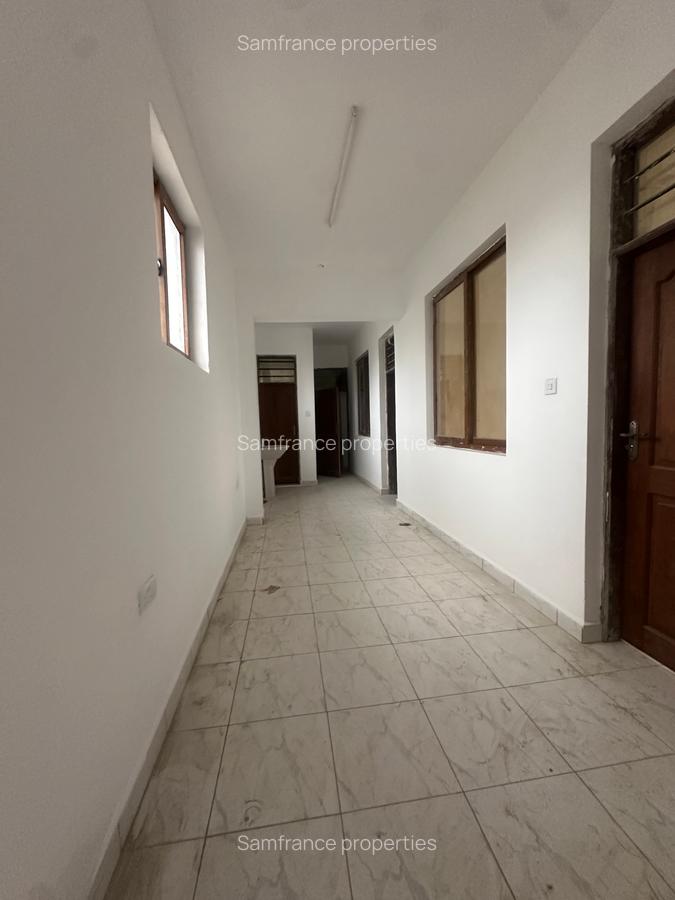 2 Bed Apartment with En Suite at Links Road - 5