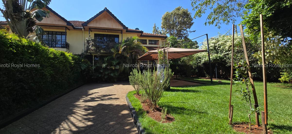 4 Bed Townhouse with En Suite at Lavington Green - 5