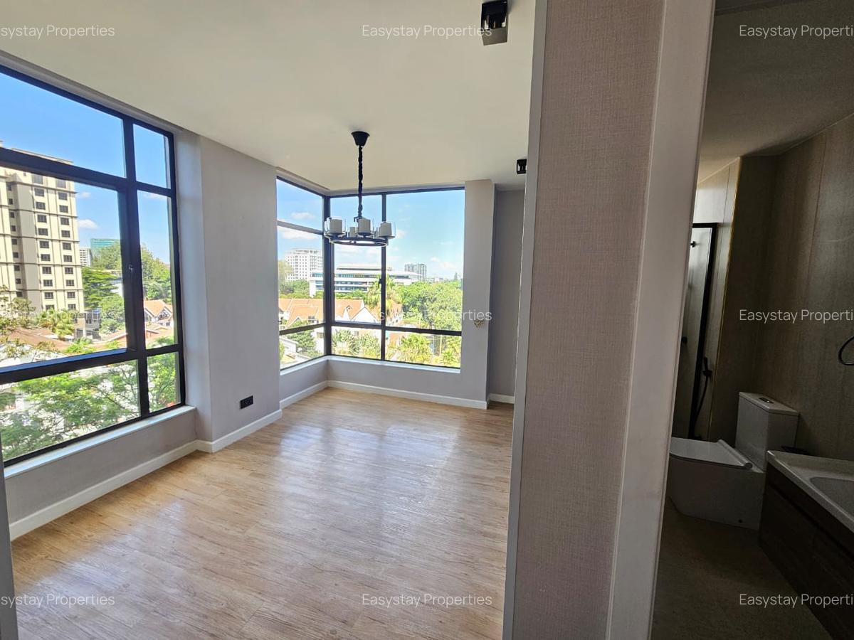 3 Bed Apartment with En Suite in Westlands Area - 10