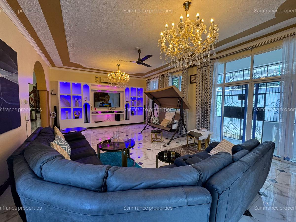 5 Bed Villa with En Suite at Utange - 2