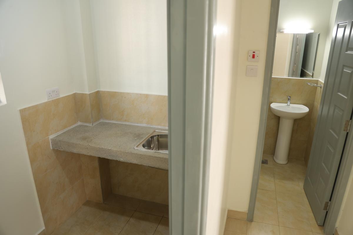 Serviced 1 Bed Apartment with En Suite in Ruaka - 9